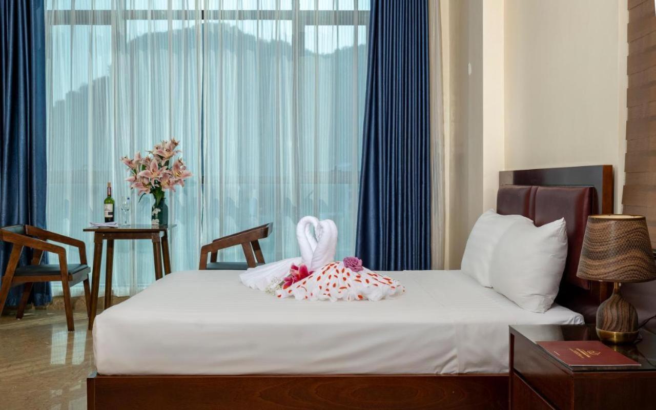 Aroma Cat Ba Sea View Hotel Chan Chau Eksteriør billede